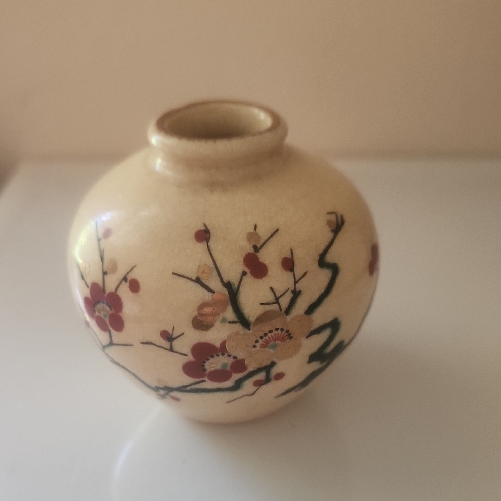Floral Ceramic Vase - Cream and Red
